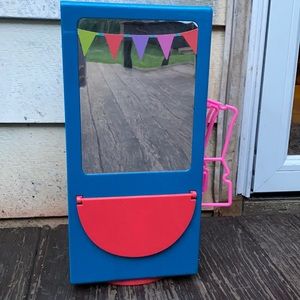 American girl spinning wardrobe